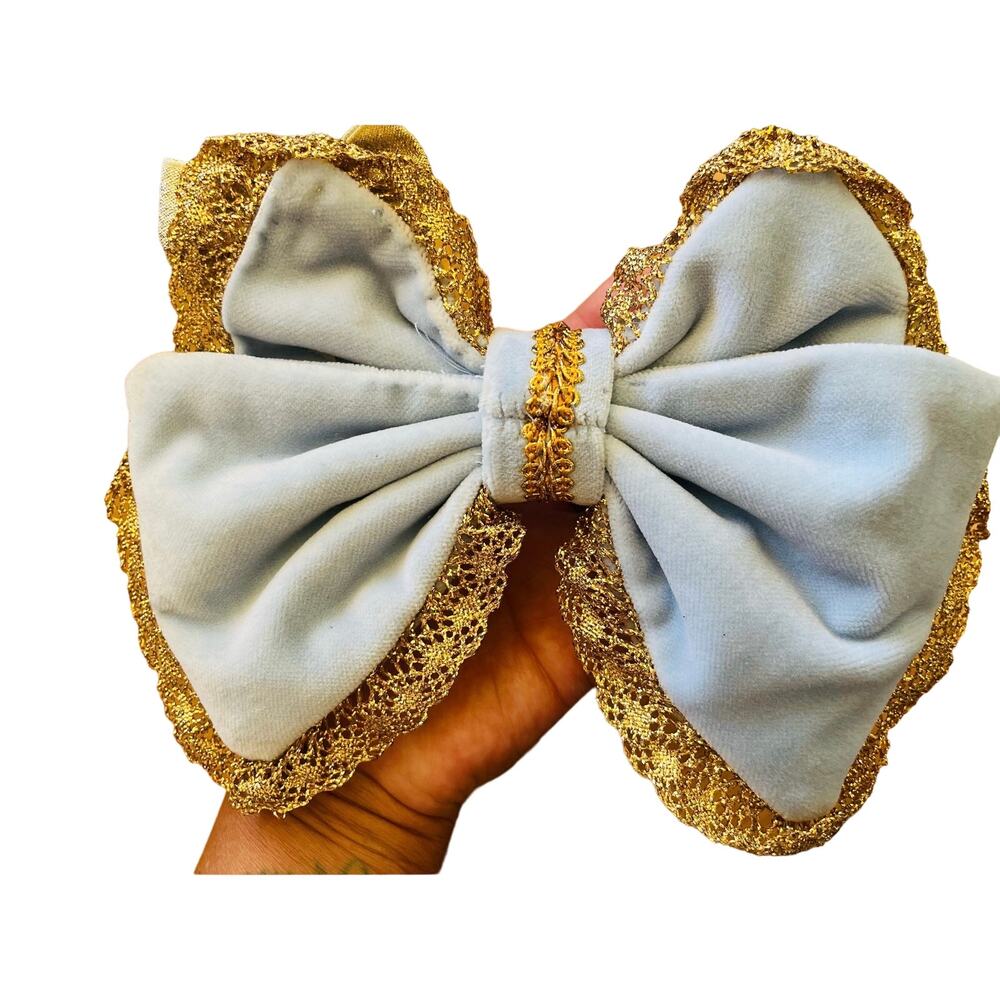 Angelic Pretty adorable blue bow with gold
